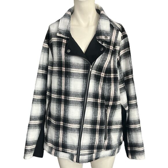 Torrid Jacket 4 US 26 Plaid Flannel Moto Zip Front Black White Check NWT - Picture 2 of 7